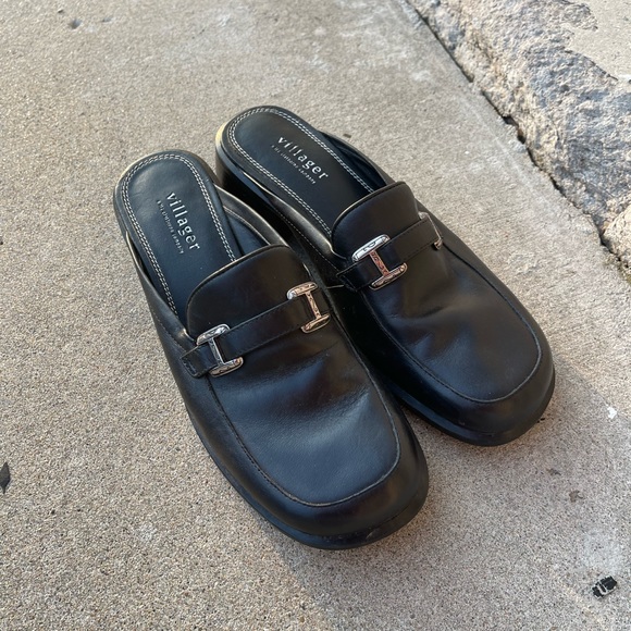 Gorgeous Black Leather Villager Mules - Size 7 - Picture 1 of 11